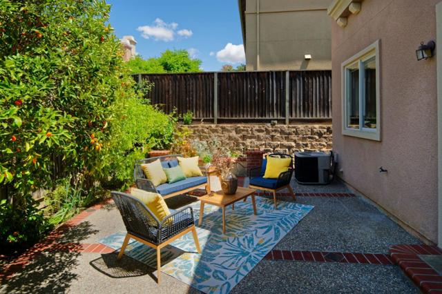 1687 Via Cortina, San Jose CA: https://media.crmls.org/mediaz/849e7f17-764e-4e5d-9858-d7d75a33777e.jpg