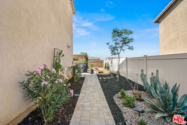 36731 Cordoba Trail, Beaumont CA: https://media.crmls.org/mediaz/849eaaa2-0da9-4de7-a323-9d73c6b7dccf.jpg