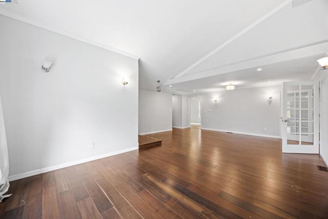 4321 Kingswood Dr, Concord CA: https://media.crmls.org/mediaz/849efe0f-4a93-44ac-8589-9faa47f48b13.jpg