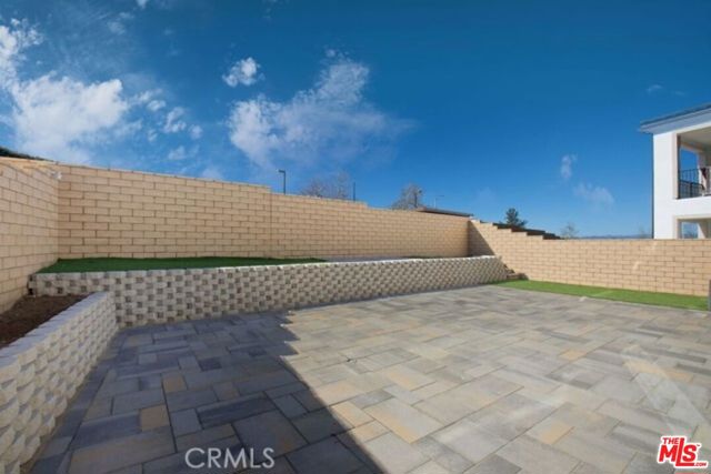 19278 Blackthorn Drive, Santa Clarita CA: https://media.crmls.org/mediaz/849f0351-bf25-4339-afc0-400ebd9cf114.jpg