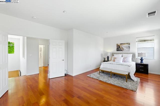 37420 Gillett Rd, Fremont CA: https://media.crmls.org/mediaz/849ff059-000d-4e37-9ed9-cd093e2e559d.jpg