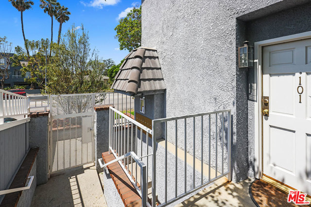 Image 3 for 2638 S Barrington Ave, Los Angeles, CA 90064