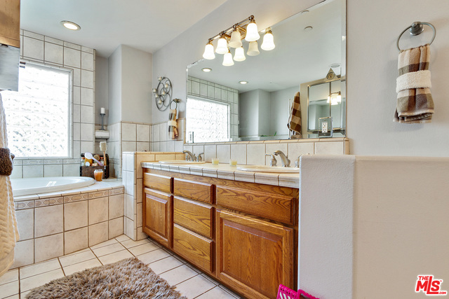 2112 BATAAN Road, Redondo Beach, California 90278, 4 Bedrooms Bedrooms, ,3 BathroomsBathrooms,Residential,Sold,BATAAN,17294780