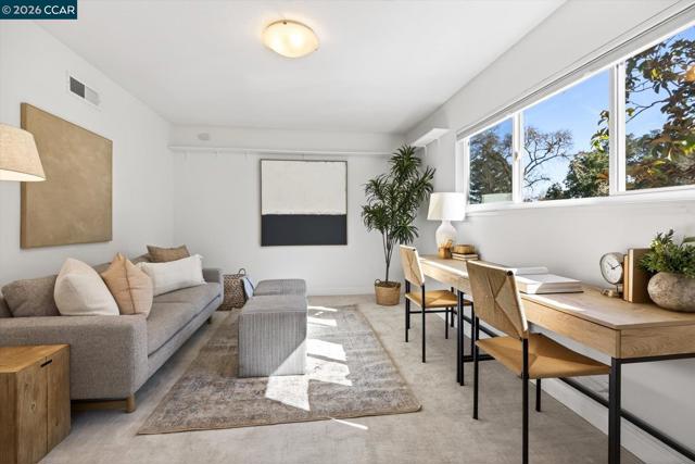 Image 32 of 51 For 1816 Meadow Ln