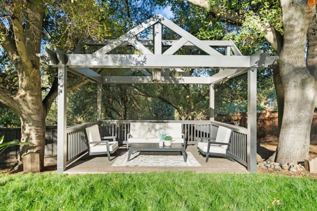 19050 Camino Barco, Saratoga CA: https://media.crmls.org/mediaz/84a07596-0238-42c6-936d-22aaa04fffa4.jpg