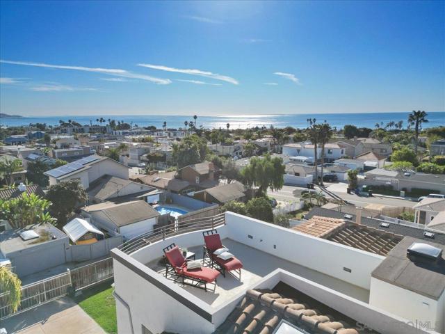 819 Van Nuys St, San Diego CA: https://media.crmls.org/mediaz/84a094e7-7268-492c-8851-5da2d1852d04.jpg