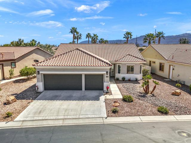 80521 Camino San Mateo, Indio CA: https://media.crmls.org/mediaz/84a2196b-5b3f-4e43-8e5d-5ecb27b9220d.jpg