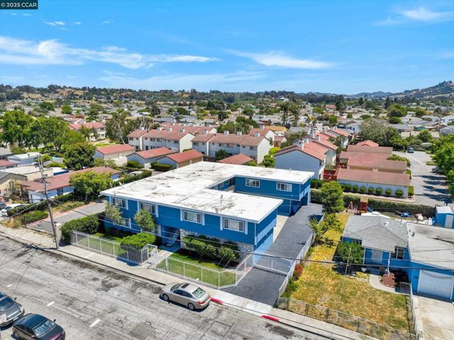 2518 Manchester Ave, San Pablo CA: https://media.crmls.org/mediaz/84a28347-b6b8-4977-a56e-daabc39bc50b.jpg