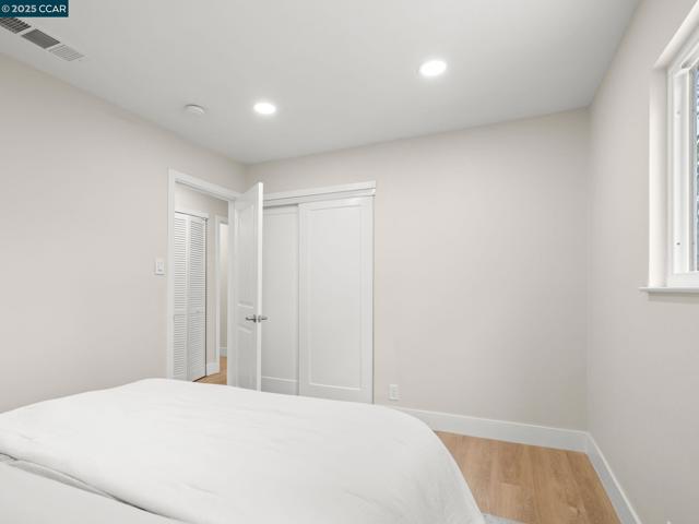 4285 Carter Ct, Concord CA: https://media.crmls.org/mediaz/84a32ac5-e40c-462b-b51e-72f2a74fbc1f.jpg