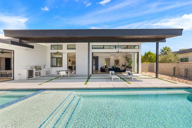 3 Siena Vista Court, Rancho Mirage CA: https://media.crmls.org/mediaz/84a39b2c-8b1f-42b8-af4a-1467591a34b7.jpg