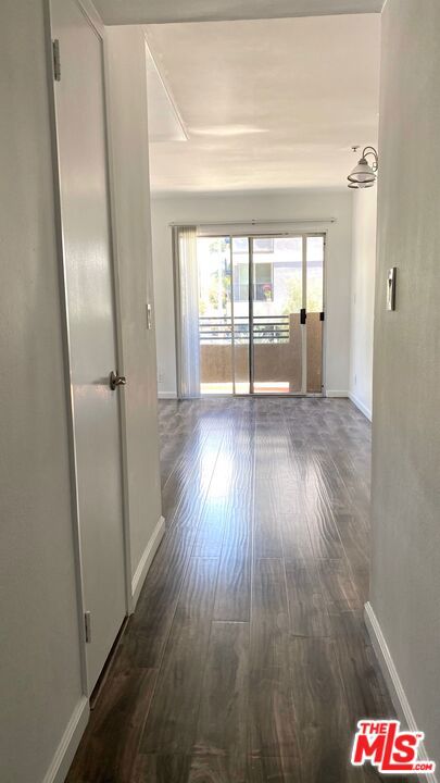 701 S Kingsley Drive, Los Angeles CA: https://media.crmls.org/mediaz/84a412b1-2248-48b6-9686-629fe428bac0.jpg