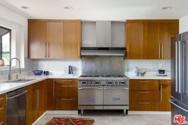 4061 Marchena Drive, Los Angeles CA: https://media.crmls.org/mediaz/84a43b03-74ab-441c-a836-ecc63615bb27.jpg