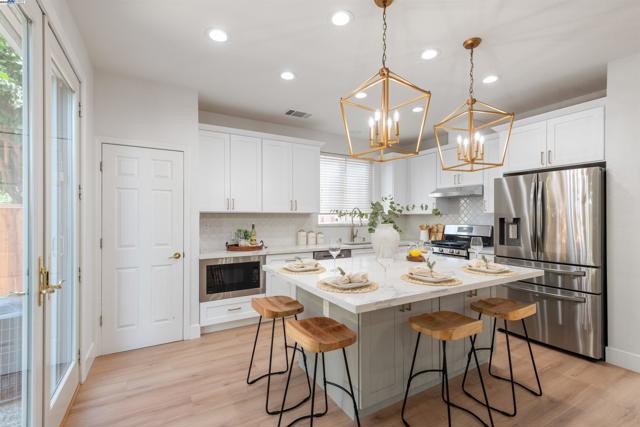4667 Myrtle Dr, Dublin CA: https://media.crmls.org/mediaz/84a4c73b-44f1-4a50-b555-0196b549fffb.jpg