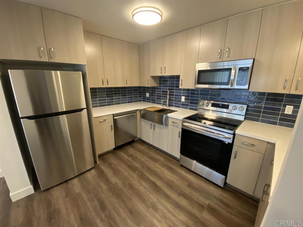 745 E Bradley Avenue #27