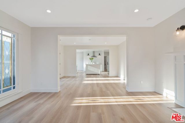 7957 Fountain Avenue, West Hollywood CA: https://media.crmls.org/mediaz/84a519cb-96a0-46cf-a40f-536fd9c31159.jpg