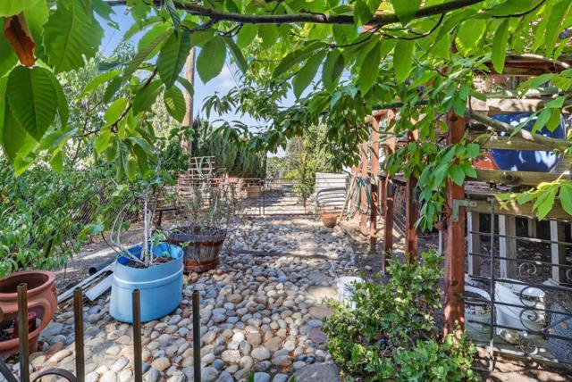 3992 Altadena Lane, San Jose CA: https://media.crmls.org/mediaz/84a56ed2-4f1b-4874-bd73-56c8aeed7fb8.jpg