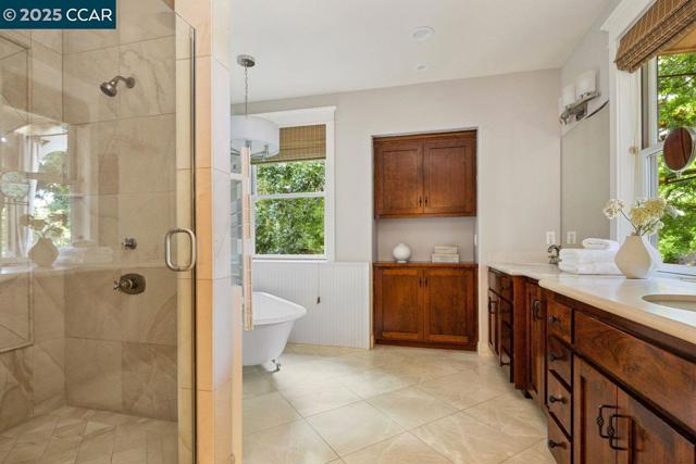 775 Kirkcrest Rd, Danville CA: https://media.crmls.org/mediaz/84a5f09e-8532-4d46-b0a2-b46a79432741.jpg