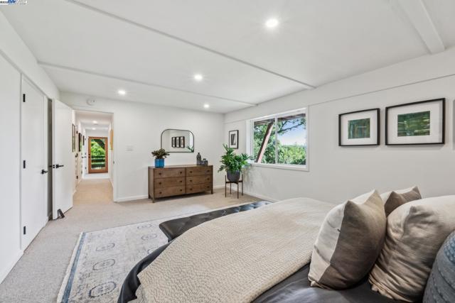 589 TAHOS ROAD, Orinda CA: https://media.crmls.org/mediaz/84a63136-77eb-4df1-8582-5565949cbd26.jpg