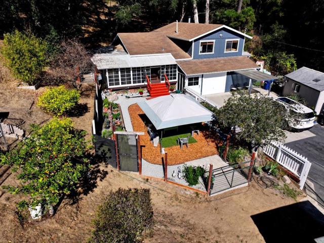 1458 Oakleaf Drive, Royal Oaks CA: https://media.crmls.org/mediaz/84a63b12-0a55-4cd5-ad8f-d4620c0db06b.jpg