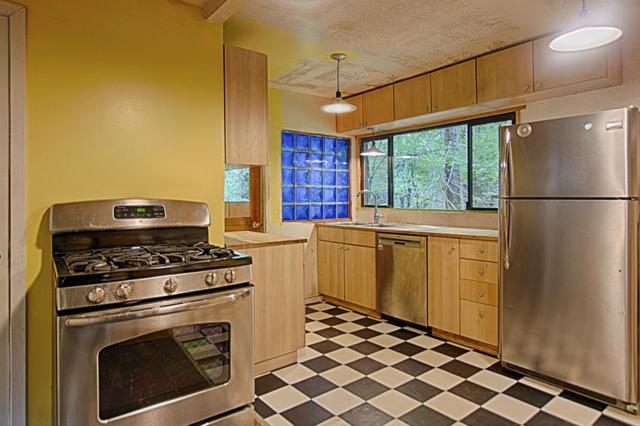 530 Logan Creek Road, Boulder Creek CA: https://media.crmls.org/mediaz/84a78b2d-9bc1-4586-ba78-700cc7ed15e6.jpg