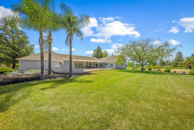 14830 Bartlett Court, San Martin CA: https://media.crmls.org/mediaz/84a7df00-66db-4ae4-a546-c6591c3b8477.jpg