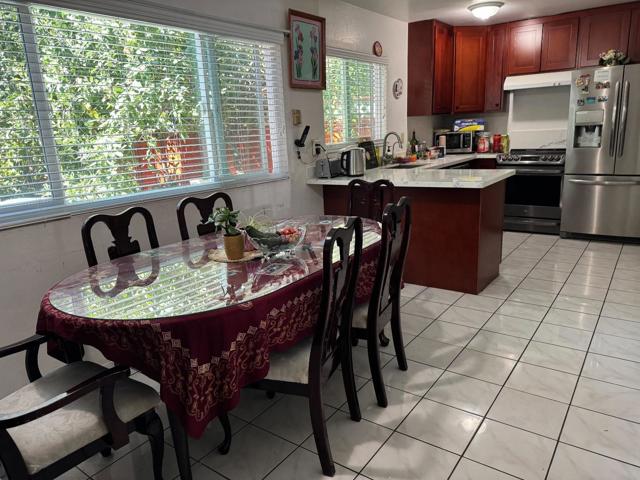 2625 Autumnvale Drive, San Jose CA: https://media.crmls.org/mediaz/84a80198-828b-479e-8b1a-b1fc6eeaf171.jpg