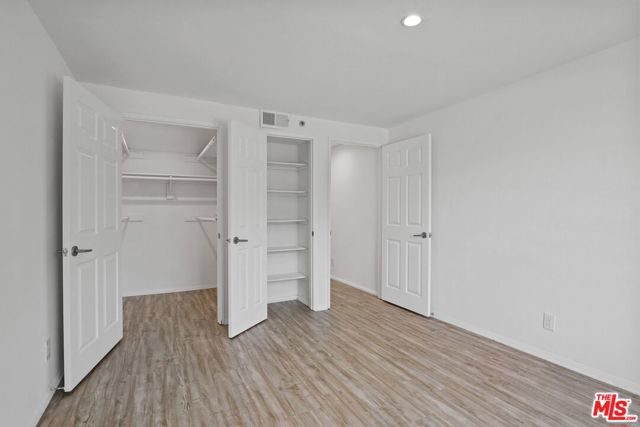 11711 Ohio Avenue, Los Angeles CA: https://media.crmls.org/mediaz/84a84395-d630-411a-bb20-2f23fca2b0fa.jpg