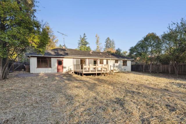 442 Knoll Drive, Los Altos CA: https://media.crmls.org/mediaz/84a865db-c616-4f4e-9824-8d148a2b1414.jpg