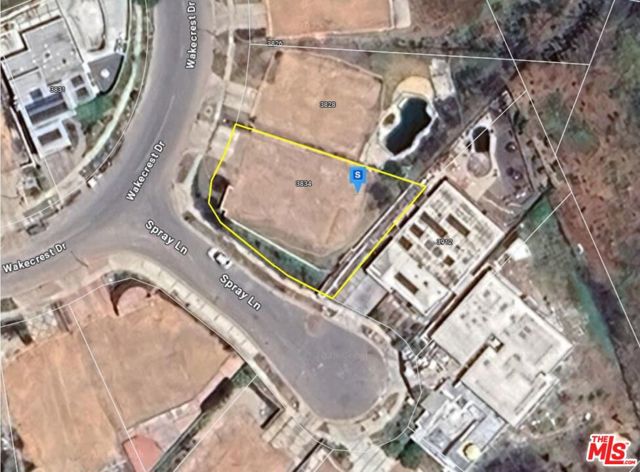 3834 Surfwood Road, Malibu CA: https://media.crmls.org/mediaz/84a9d72c-b4dc-4d05-b9eb-b5a0ed02e9c2.jpg