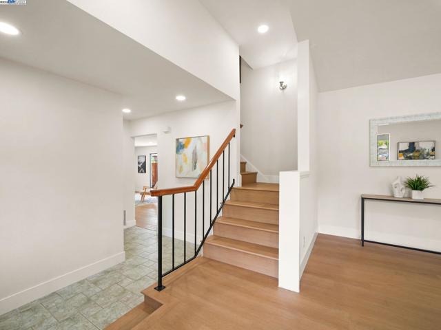 425 Lexington Dr, Vallejo CA: https://media.crmls.org/mediaz/84aa91b7-f65b-481c-8c90-4dbbbaa41d4a.jpg