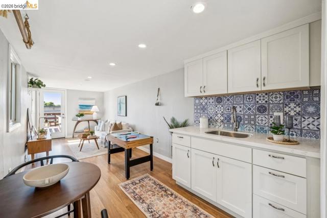 Image 33 of 37 For 1516 Merced St