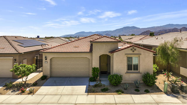 78783 Fortuna Place, Palm Desert CA: https://media.crmls.org/mediaz/84ab6a38-f86c-4a8c-b1d6-3112fe4f2074.jpg