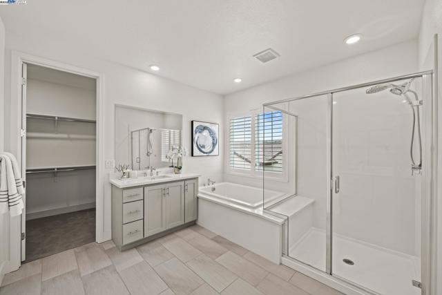 318 Paradiso Ct, San Ramon CA: https://media.crmls.org/mediaz/84ab6c97-614b-4870-8cb6-3354e1414dff.jpg