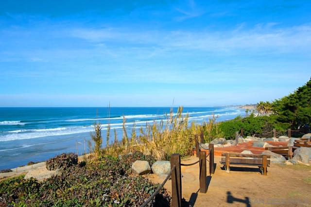 13563 Caminito Carmel, Del Mar CA: https://media.crmls.org/mediaz/84ab7af4-2d3c-4efa-883d-45622291df41.jpg