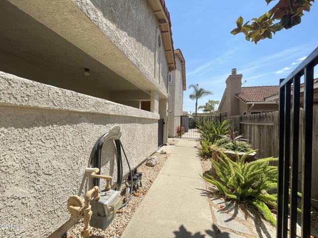 4806 Elderberry Avenue, Moorpark CA: https://media.crmls.org/mediaz/84ab810b-a1fd-4e33-b724-2998deabced6.jpg