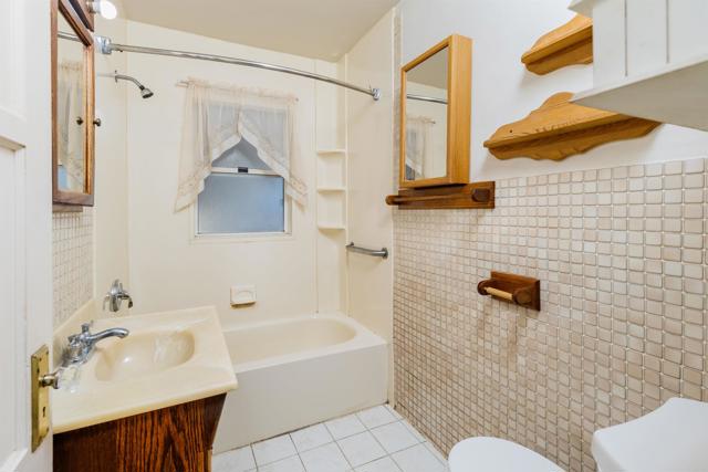 Detail Gallery Image 13 of 20 For 3885 King St, La Mesa,  CA 91941 - 3 Beds | 1 Baths