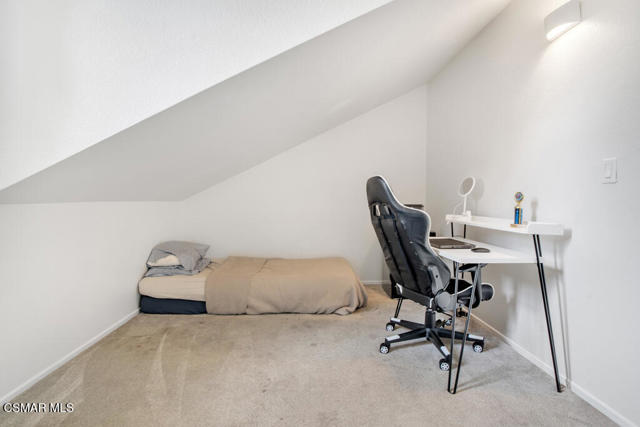 6057 Rainbow Hill Road, Agoura Hills CA: https://media.crmls.org/mediaz/84ac100e-3cc4-481e-a7dd-37ae2ac16efc.jpg