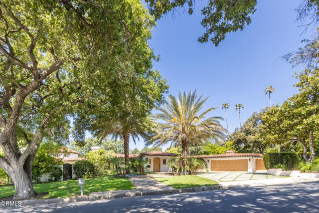 4435 Encinas Drive, La Canada Flintridge CA: https://media.crmls.org/mediaz/84ad444f-3b3d-429a-88c3-961cad560f0f.jpg