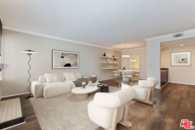 4641 Fulton Avenue, Sherman Oaks CA: https://media.crmls.org/mediaz/84adce7e-de08-4a96-a613-bb95430734f7.jpg