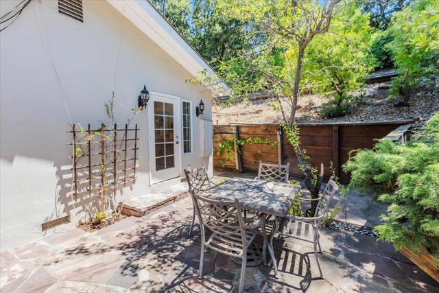 5824 Arboretum Drive, Los Altos CA: https://media.crmls.org/mediaz/84ae1dbd-3139-4b18-9438-266d6a33ae8e.jpg