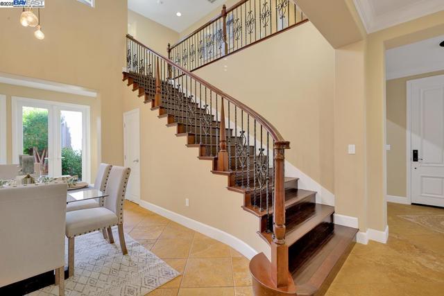 1037 Sunset Creek Ln, Pleasanton CA: https://media.crmls.org/mediaz/84ae523f-7960-43ac-ab91-134a80e22b35.jpg