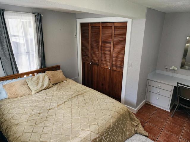 215 Tunnel Avenue, Richmond CA: https://media.crmls.org/mediaz/84ae803c-bf1f-4068-9879-f23008e1fe9d.jpg