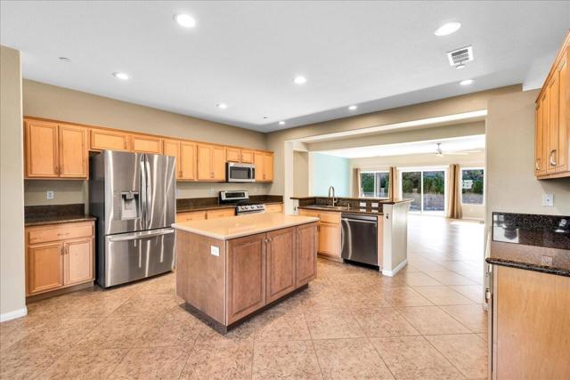 1121 Palmas, Palm Springs CA: https://media.crmls.org/mediaz/84aee88b-9bda-465d-a6bf-408e92ac3ae9.jpg