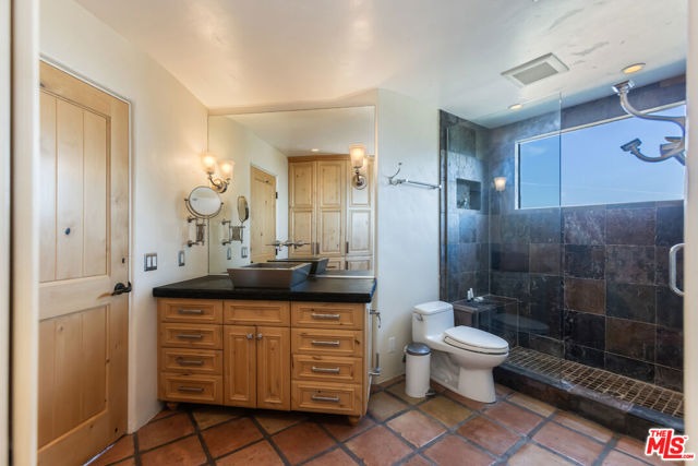 23407 W Copacabana Street, Malibu CA: https://media.crmls.org/mediaz/84b0b20b-29c6-47de-99c2-4c19f7f6975e.jpg