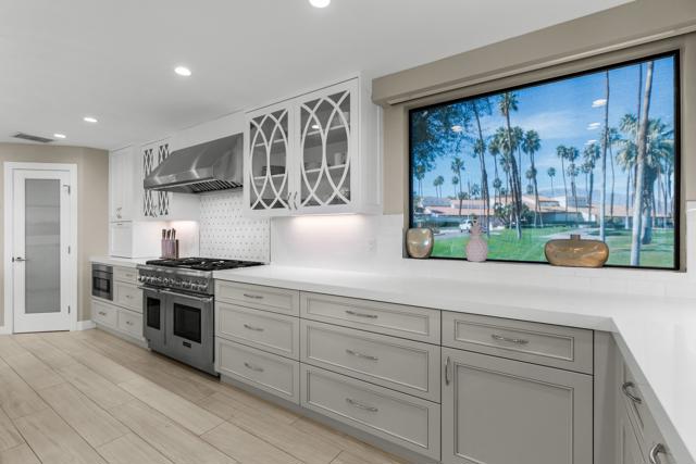 33 Medina Way, Rancho Mirage CA: https://media.crmls.org/mediaz/84b231b7-9ddf-4b0e-8197-f141bb73af2b.jpg