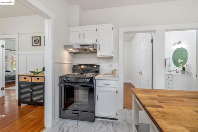 2406 10th, Berkeley CA: https://media.crmls.org/mediaz/84b27efd-9d02-44d0-9c3e-1a1f73d8785b.jpg