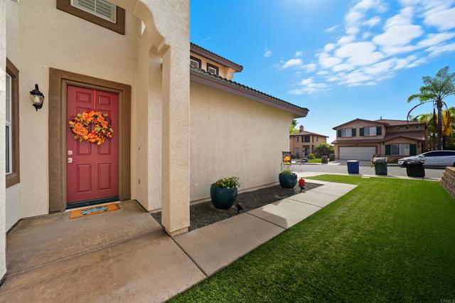 1029 Vista Oak Place, Chula Vista CA: https://media.crmls.org/mediaz/84b2db15-68a0-4c0b-966a-b02147328f52.jpg