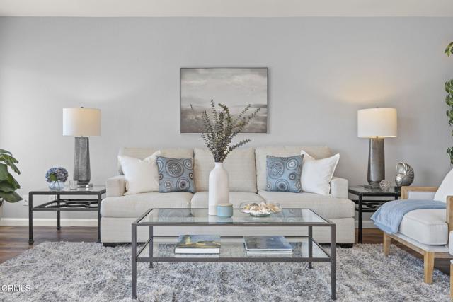 4450 Gateshead Bay, Oxnard CA: https://media.crmls.org/mediaz/84b2db9e-1b28-4579-a31a-bcdf8b6a63ad.jpg