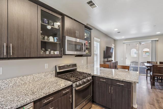 414 Via De La Paz, Palm Desert CA: https://media.crmls.org/mediaz/84b3051c-8f98-4304-8158-1e36cded46cc.jpg