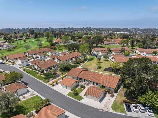 1829 Forestdale Dr, Encinitas CA: https://media.crmls.org/mediaz/84b37526-5f1b-439c-968c-a8647fa063a8.jpg